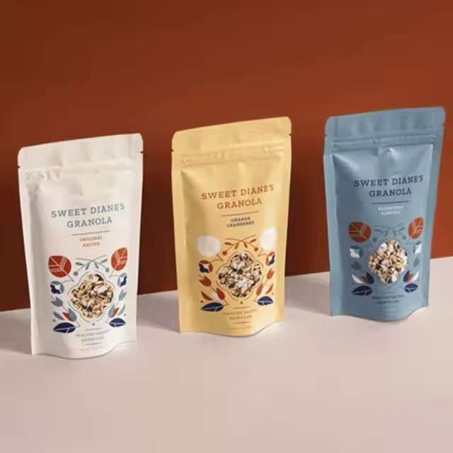 Bolsa de cerradura de papel de aluminio impresa a medida Bolsa de calibre alimenticio de calibre mate Bolsa de pie