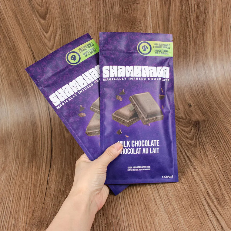 Bolsas de plástico de calidad alimenticia de impresión personalizada de color helado brillante de 3 lados selladas bolsas de cerradura reutilizables Bolsas de papel de aluminio bolsas de Mylar para chocolate